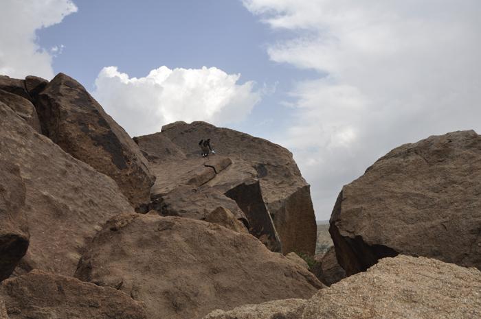 صعود بين يتهيب الدهر أبد الجبال الحفر يعش ومن من يتهيب