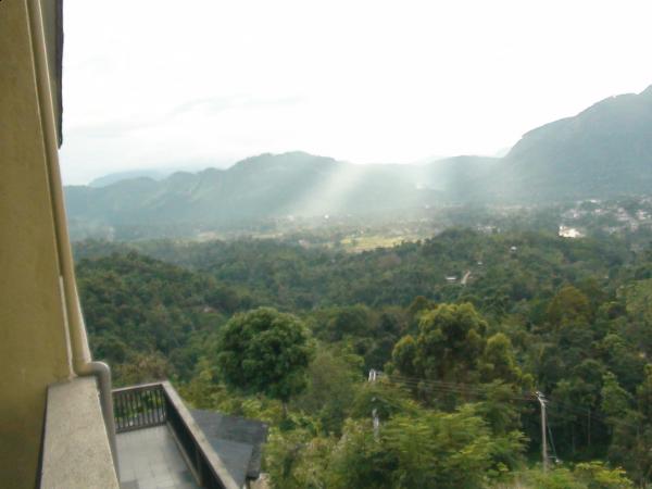 :  DSC00022.jpg
: 79
:  28.0 