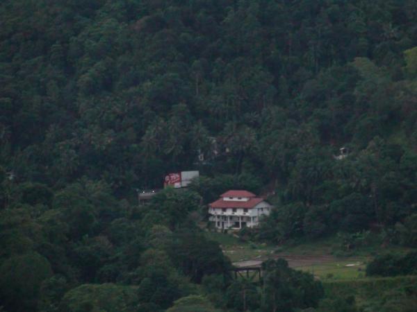:  DSC00027.jpg
: 53
:  27.7 